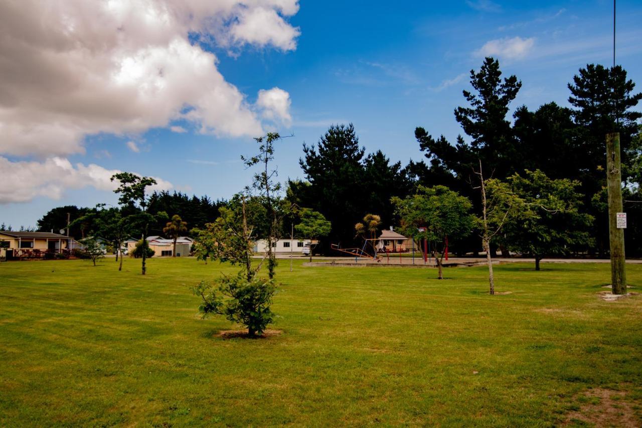 Beach Road Holiday Park Otatara Dış mekan fotoğraf